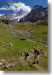 images/Europe/Switzerland/Kandersteg/LakeOeschinensee/hiking-by-mtns-03.jpg