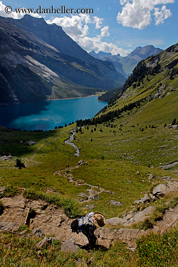 lake-oeschinensee-hikers-14.jpg