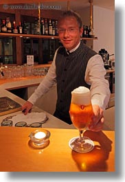 images/Europe/Switzerland/Kandersteg/WaldHotelDoldenhorn/bartender-serving-beer-01.jpg