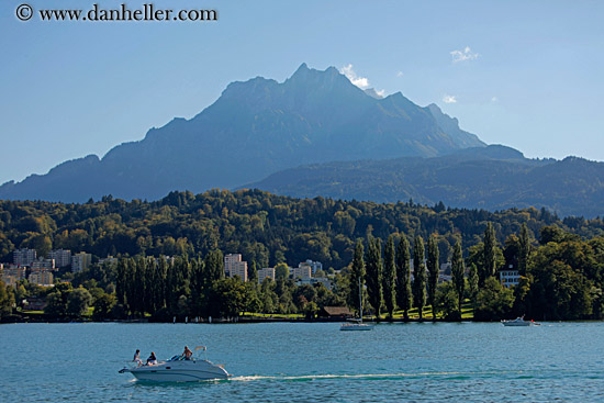 boats-n-mtns-07.jpg