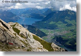 images/Europe/Switzerland/Lucerne/MtPilatus/red-train-tram-n-lakeview-01.jpg