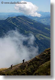 images/Europe/Switzerland/Lucerne/MtRigi/hiking-uphill-in-fog-01.jpg