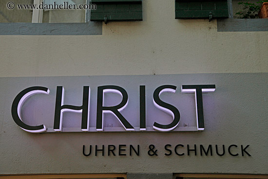 christ-n-schmuck.jpg