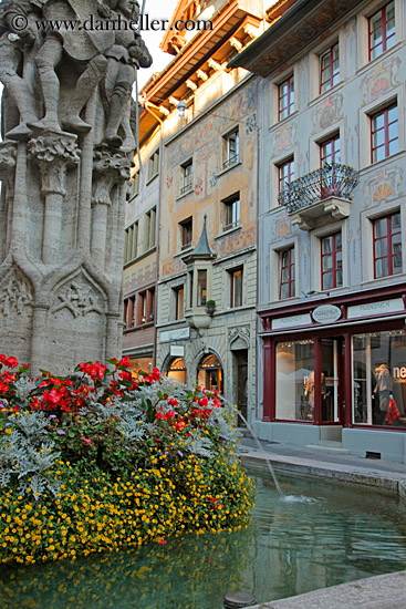 fountain-n-flowers.jpg