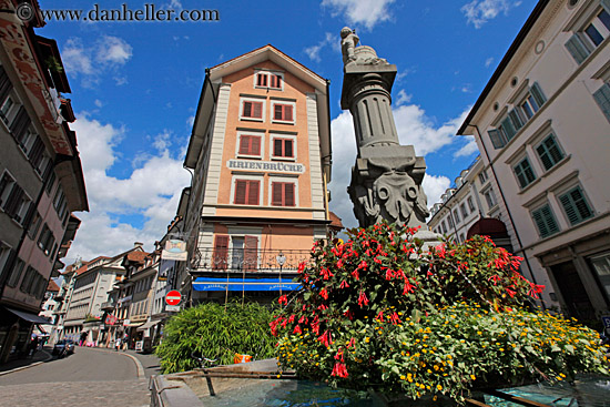 fountain-n-flowers-n-bldg-02.jpg