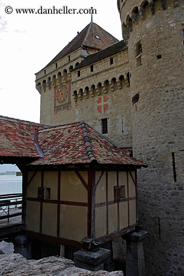 chateau-de-chillon-entry.jpg