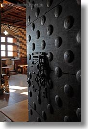 images/Europe/Switzerland/Montreaux/ChateauDeChillon/ornate-door-04.jpg