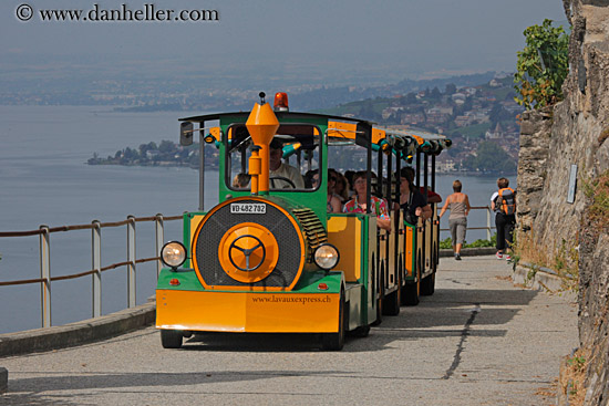 tourist-train.jpg