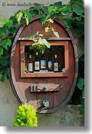 images/Europe/Switzerland/Montreaux/StSaphorin/wine-cask-in-wall-03.jpg