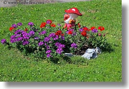 images/Europe/Switzerland/Murren/Flowers/gnome-n-flowers.jpg