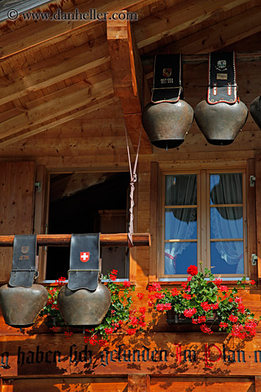 cow-bells-n-house-04.jpg