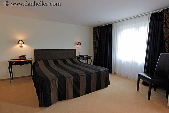 hotel-suite-02.jpg