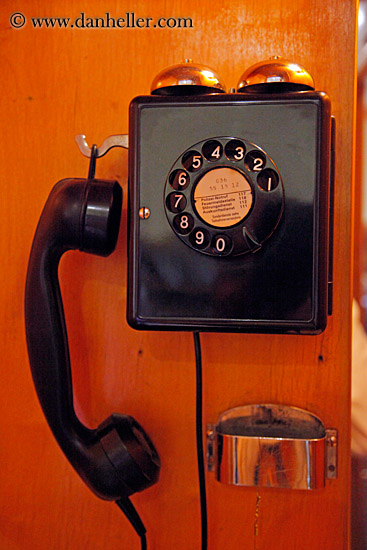 old-rotary-telephone.jpg