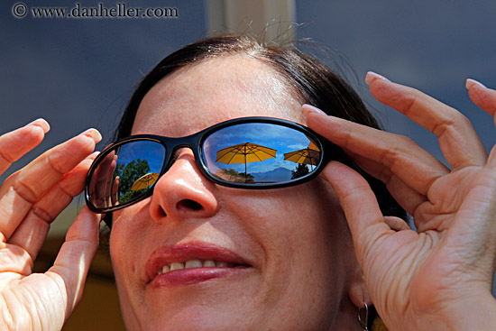 vicky-in-sunglasses-n-yellow-umbrella-02.jpg