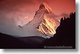 images/Europe/Switzerland/Zermatt/Matterhorn/matterhorn-0002.jpg