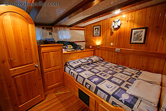 cevri_hasan_v-cabin-1.jpg