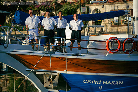 cevri_hasan_v-crew-6.jpg