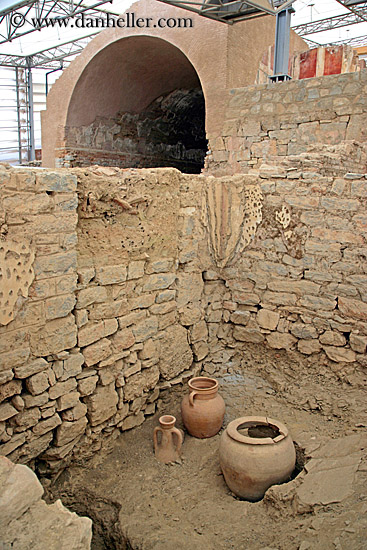 ancient-pots.jpg