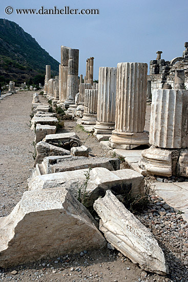 pillar-ruins-1.jpg