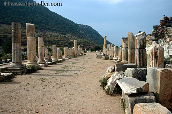 pillar-ruins-2.jpg