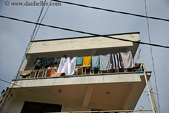 laundry-wires-n-bldg.jpg