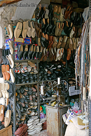 shoe-cobbler-store.jpg