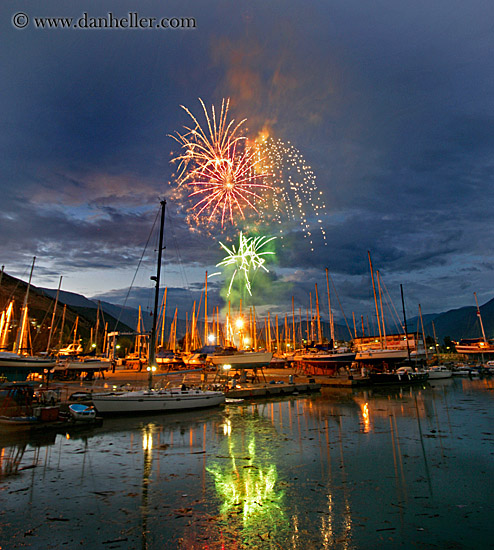 dusk-fireworks-harbor-3.jpg
