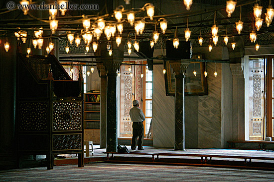 muslim-man-praying-8.jpg