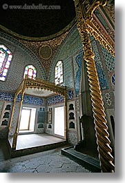 images/Europe/Turkey/Istanbul/TopkapiPalace/harem-bedroom.jpg
