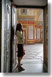europe, istanbul, rooms, topkapi palace, turkeys, vertical, viewing, womens, photograph