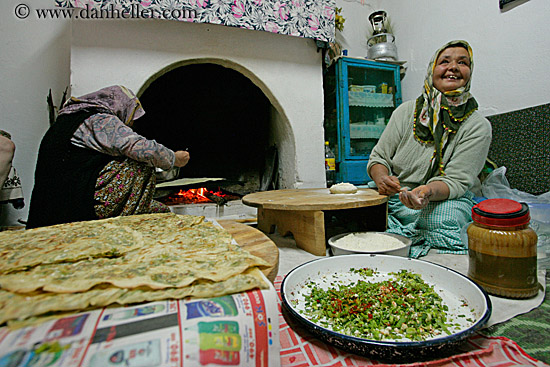 making-turkish-crepes-1.jpg