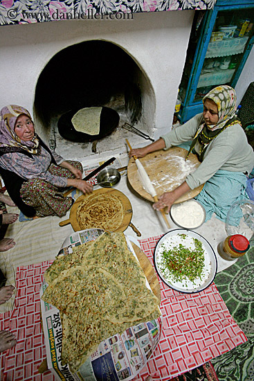 making-turkish-crepes-4.jpg