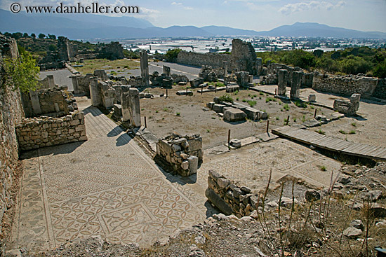 roman-mosaic-ruins-2.jpg