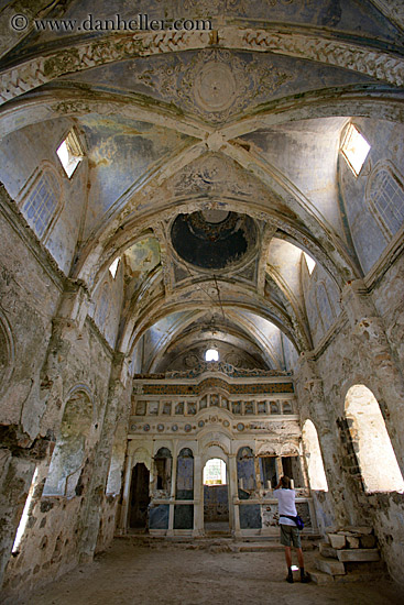 17th-century-church-ruins-1.jpg