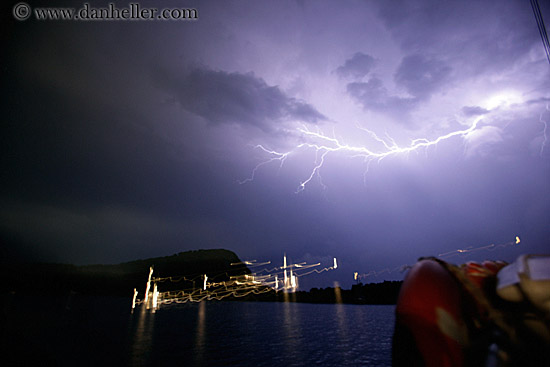 lightning-storm-2.jpg