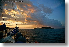 images/Europe/Turkey/OceanScenics/ocean-sunset-n-clouds-09.jpg