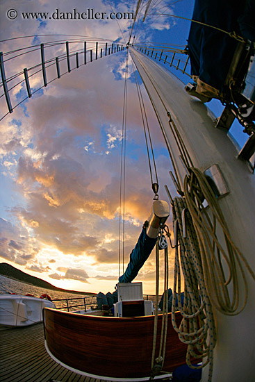 sail-mast-n-clouds-fisheye-2.jpg