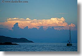 images/Europe/Turkey/OceanScenics/sunset-clouds-n-boat-1.jpg