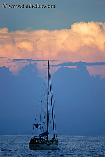 sunset-clouds-n-boat-2.jpg