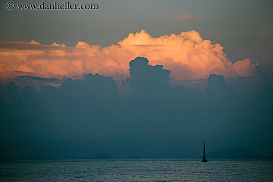 sunset-clouds-n-boat-3.jpg