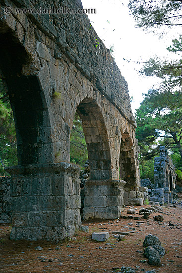 aquaduct-arches-1.jpg