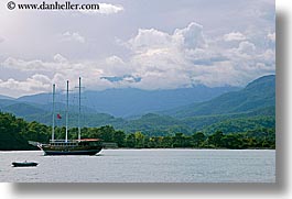 images/Europe/Turkey/Phaselis/boat-in-bay.jpg