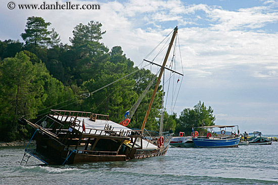 sinking-boat-1.jpg