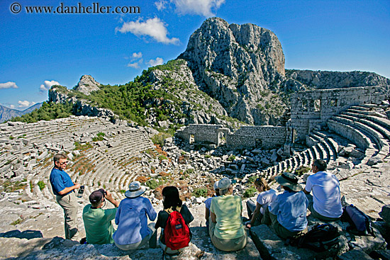 amphitheater-06.jpg