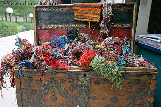 scrap-rug-threads-1.jpg