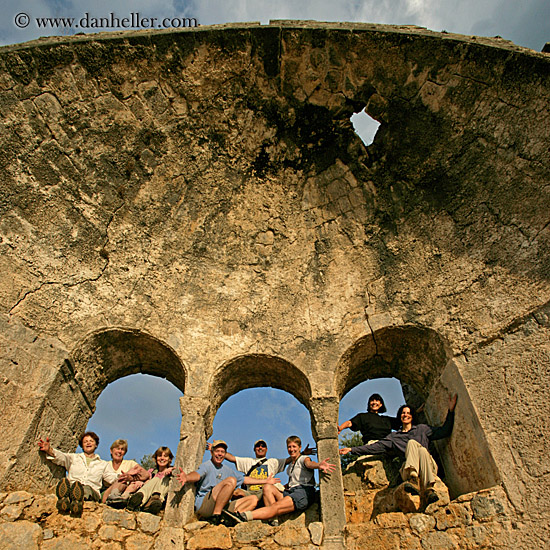 tour-group-n-arch-window-ruins-7.jpg