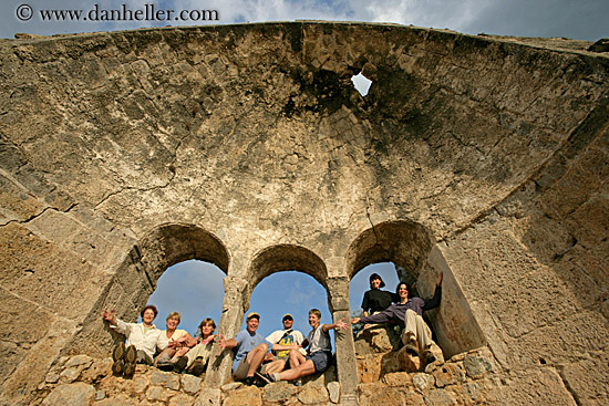 tour-group-n-arch-window-ruins-8.jpg