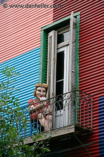 balcony-mannequins-07.jpg