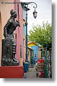 images/LatinAmerica/Argentina/BuenosAires/LaBoca/Art/bronze-statue.jpg