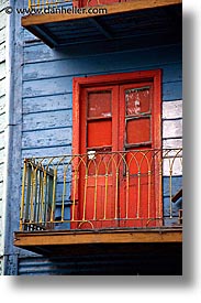 images/LatinAmerica/Argentina/BuenosAires/LaBoca/DoorsWindows/balcony-door-2.jpg
